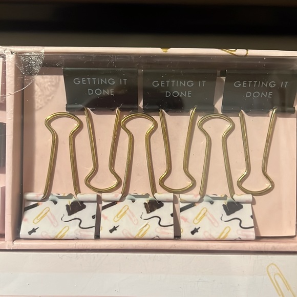 Weekly Organizer - Picture 2 of 4